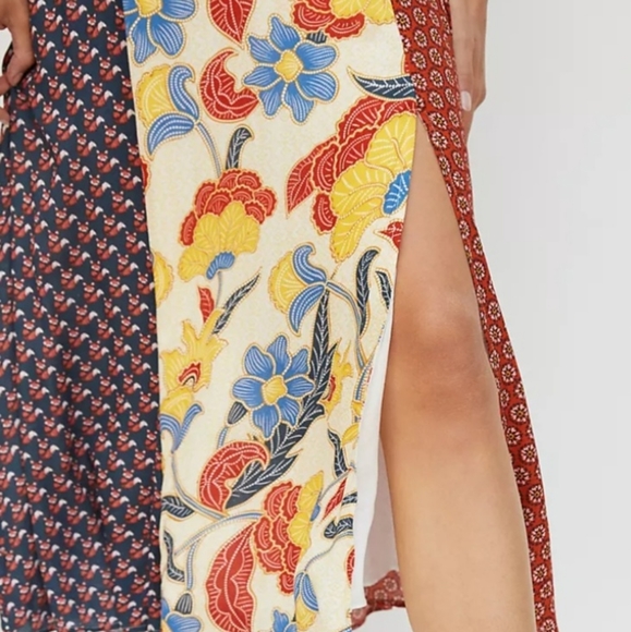 Anthropologie Beautiful Skirt. NWT. Sz. Large. - Picture 3 of 7